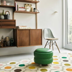 villamatto matto retro värikäs kukkakuvio Sisustusstudio Vitriini