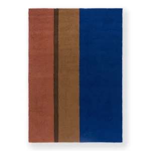 Ulkotilan matto Festival Stripe – säänkestävä ja ekologinen matto parvekkeelle, patiolle ja terassille. Valmistettu kierrätysmateriaaaleista, hylkii likaa ja vettä.