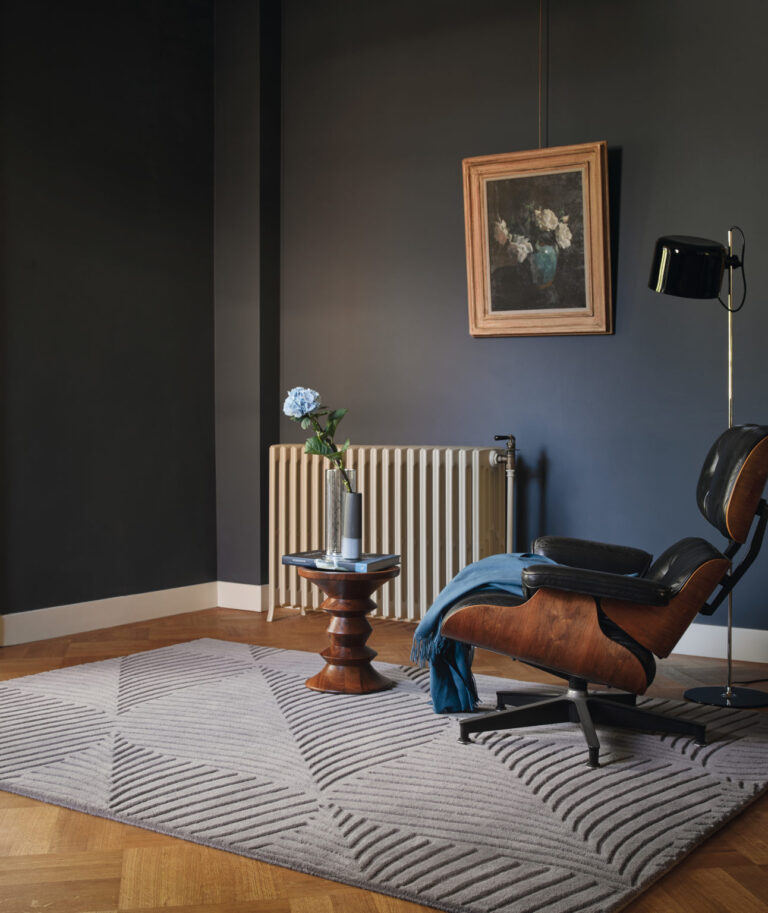 Folia villamatto – käsintuftattu 100 % villa, moderni kukkareliefi ja tiivis leikattu nukka, luonnonläheinen yksivärinen kuvio