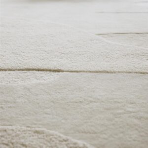 Iso vaalea yksivärinen villamatto – ylellinen pohja suuriin tiloihin